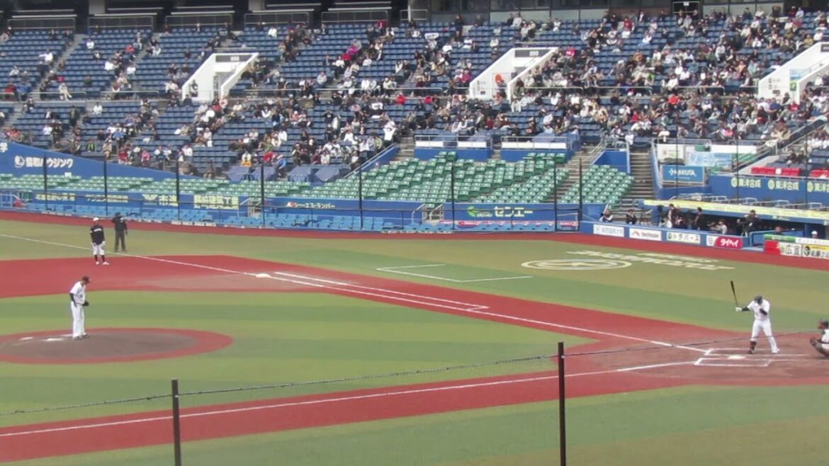 トライアウト〜ロッテ吉田凌から菅野剛士がツーベースヒット（2024年11月14日 プロ野球合同トライアウト ）