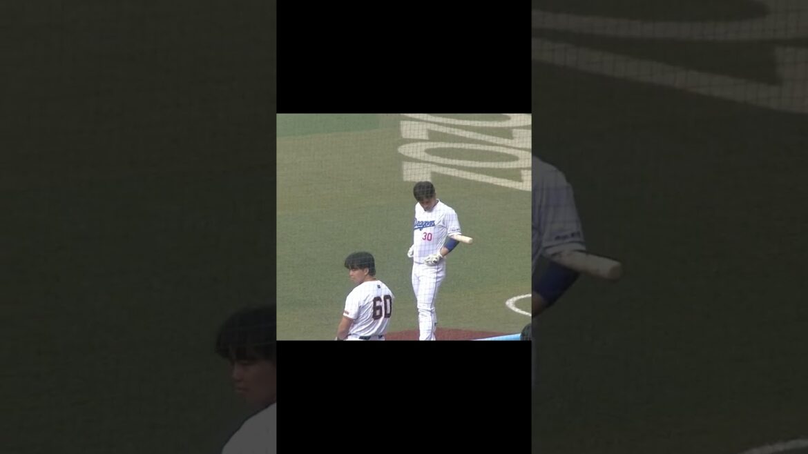 【合同トライアウト】ベンチ前で準備するドラゴンズ三好大倫など 2024年プロ野球12球団合同トライアウト11月14日 #野球