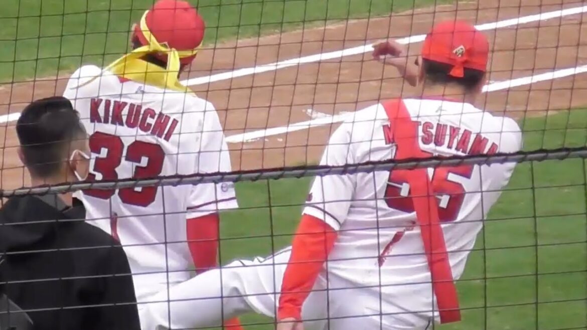 【仲良しな2人】菊池涼介のいじりに松ちゃんも応戦！広島カープファン感謝デー2024年11月23日