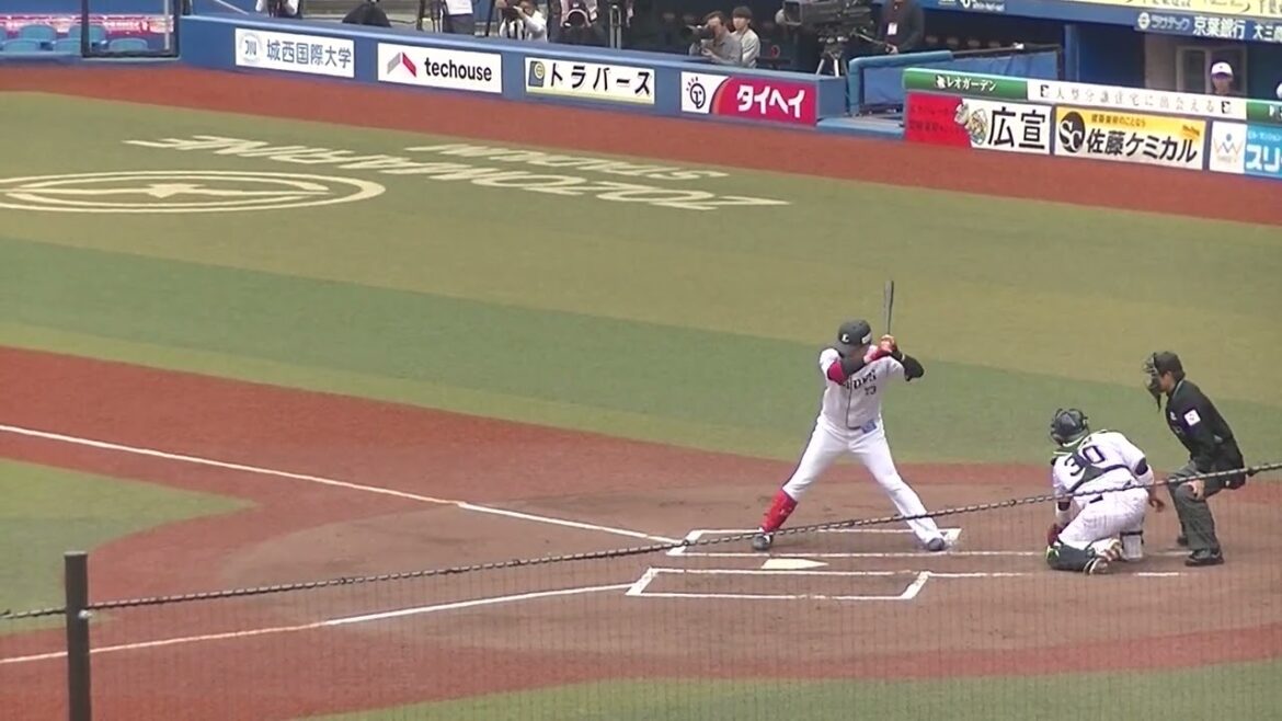 【合同トライアウト】ライオンズ高木渉がライトへヒット 外野こけてる間にツーベースヒットとなる 2024年プロ野球12球団合同トライアウト11月14日