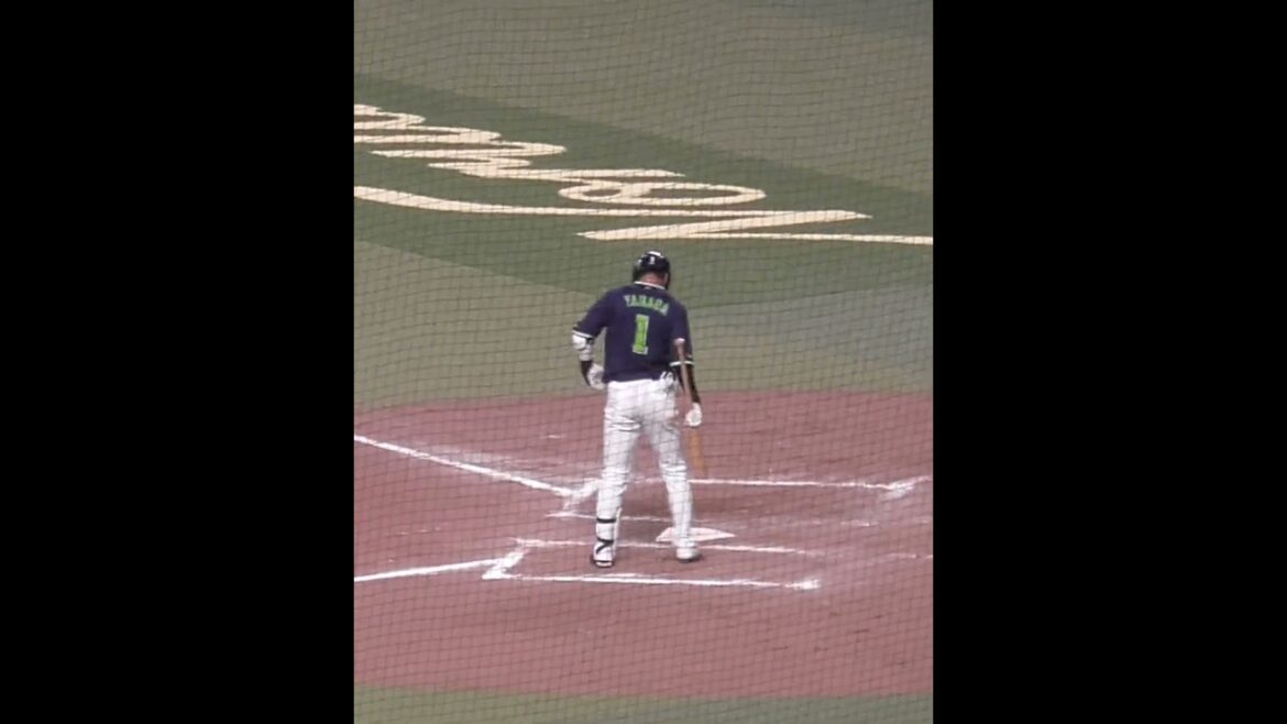 山田哲人　…こまった ちょっとうてない…　#東京ヤクルトスワローズ #shorts