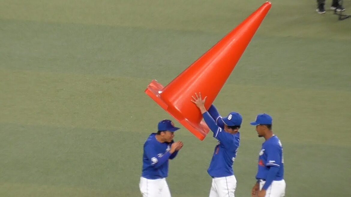 岡林勇希とゆかいな仲間たち　田中幹也と岡林勇希　巨大コーンに閉じ込められる　中日ドラゴンズ　ファンフェスタ2024 2024/11/23