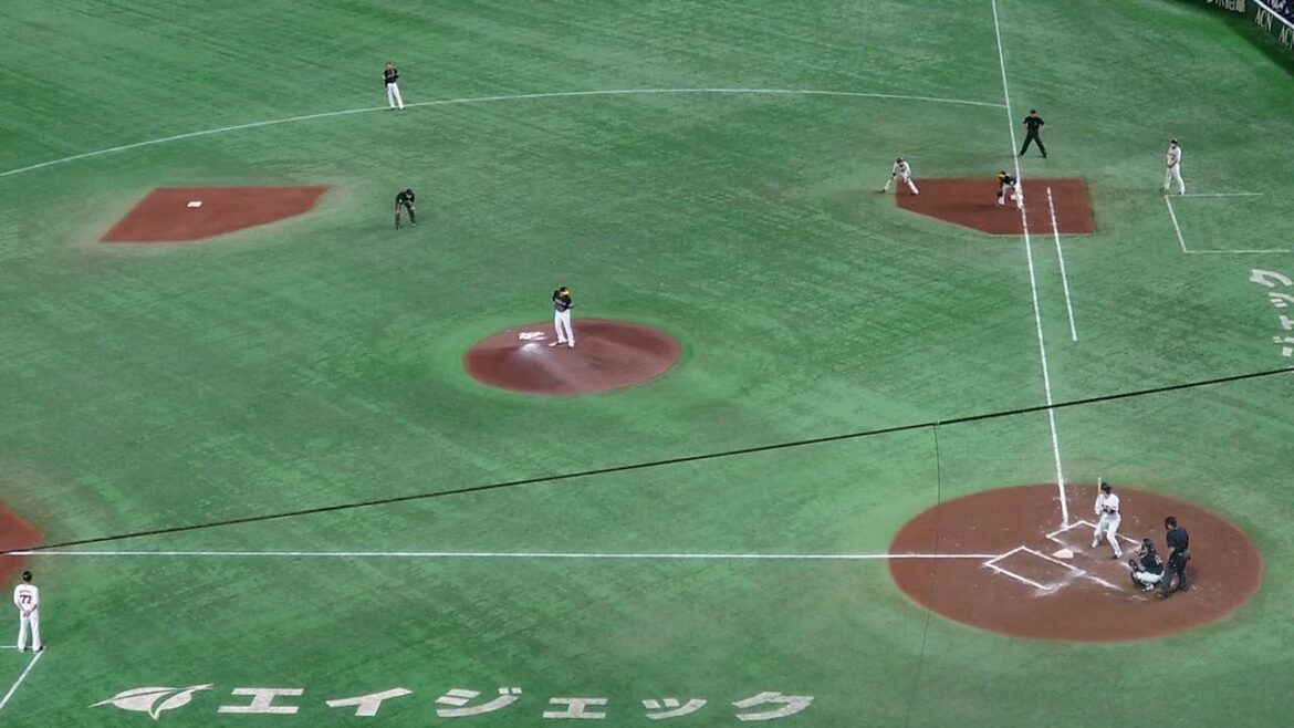 東浜巨 投手 vs 岡田悠希 選手