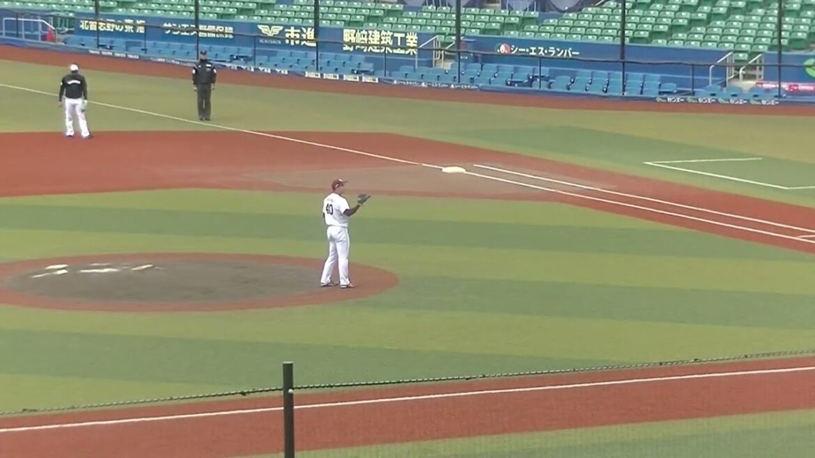 【合同トライアウト】マリーンズ菅野剛士が四球を選ぶ 2024年プロ野球12球団合同トライアウト11月14日