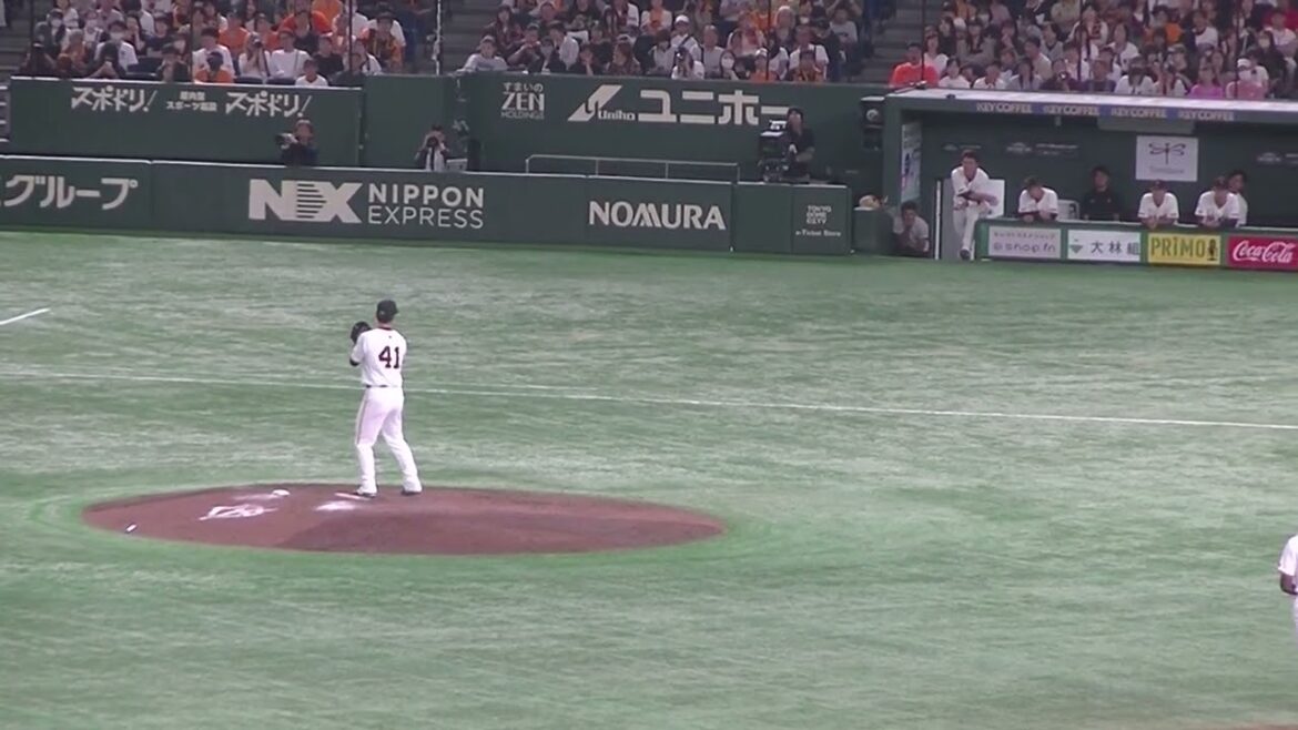 楽天 武藤敦貴をレフトフライに打ち取る中川皓太【読売ジャイアンツ対 楽天ゴールデンイーグルス2024年9月22日】