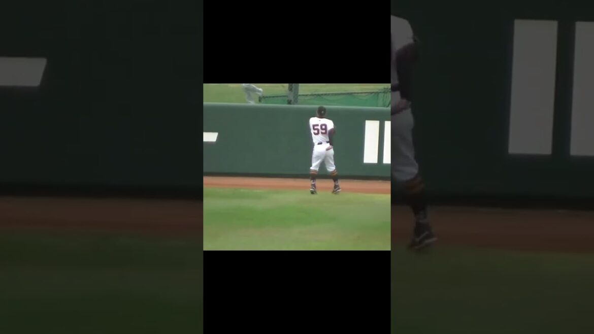 進藤勇也が大きい当たりも #松原聖弥 が追いつく（2024年4月18日  読売ジャイアンツ対 日本ハムファイターズ 2軍）