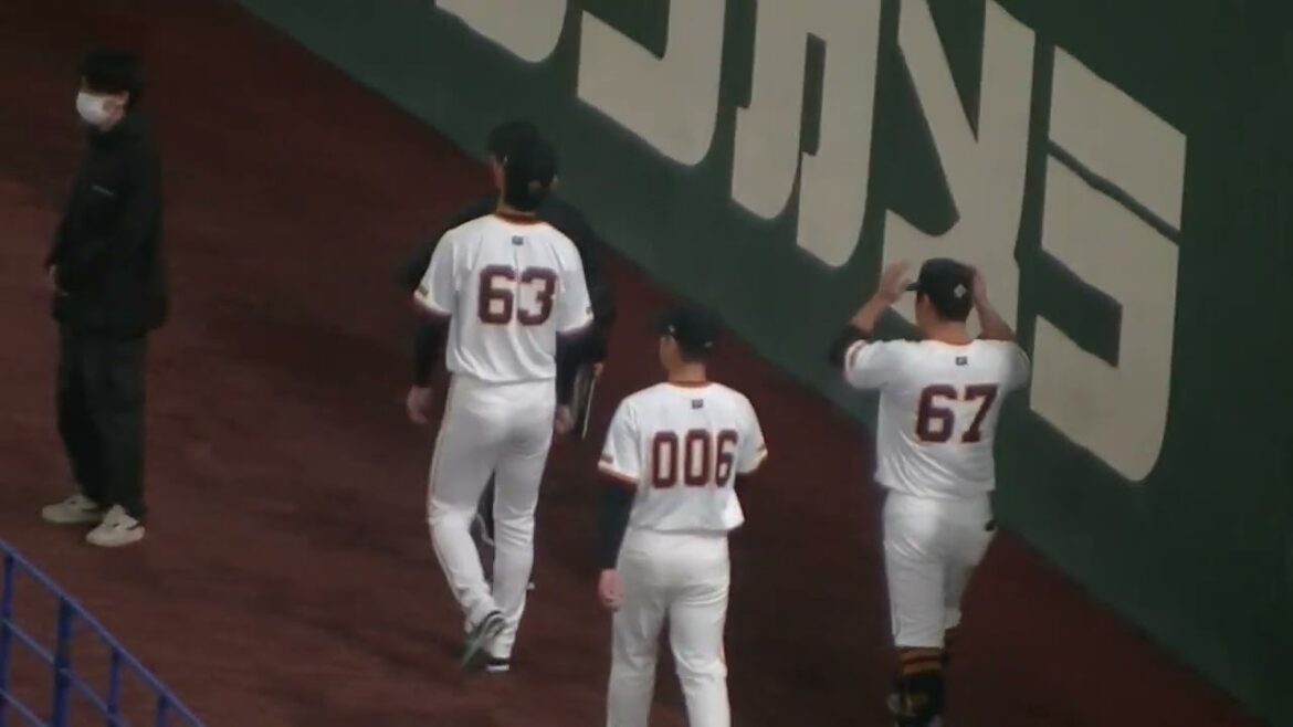 【ファンフェスタ2024】泉圭輔や山瀬慎之助 坂本勇人がセンター裏へ消えていく 2024年11月30日 巨人ファンフェスタ