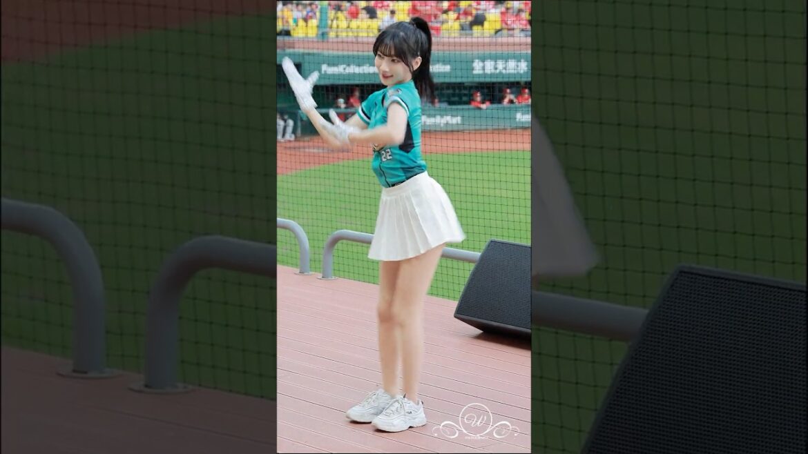 可愛一粒 柏融大王 #一粒 #台鋼雄鷹啦啦隊 台湾プロ野球チア #wingstars #チアリーディングの女の子 안지현 2024/6/10