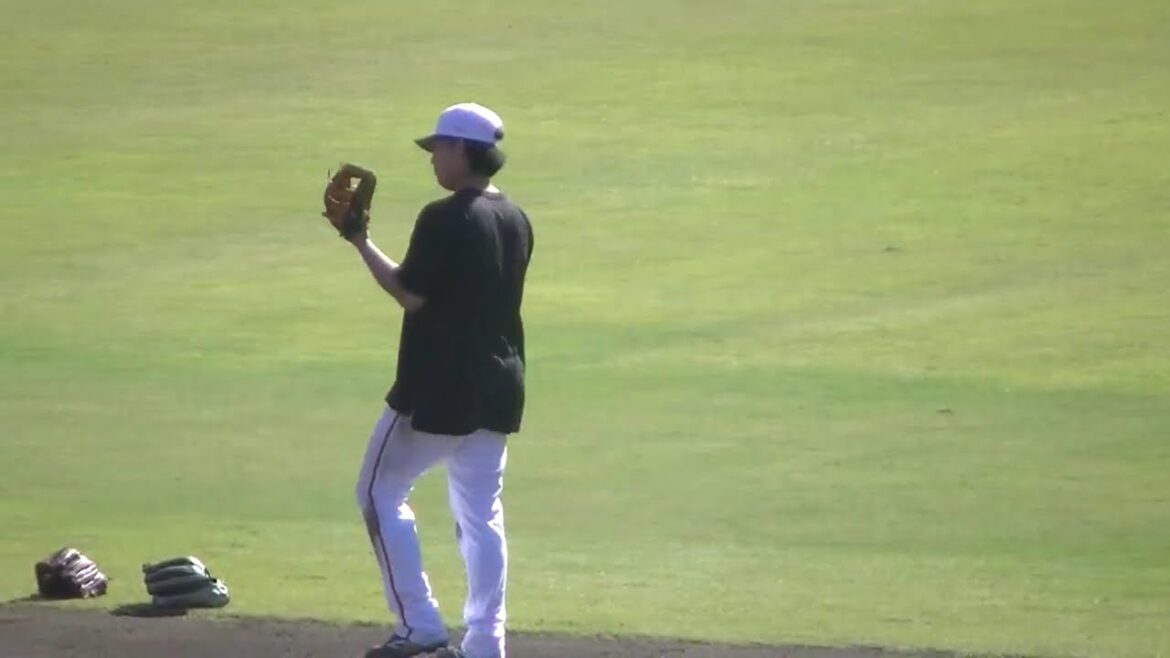 増田陸がセカンド守備練習を終え走塁練習へ（2024年11月7日  読売ジャイアンツ秋季練習 ）