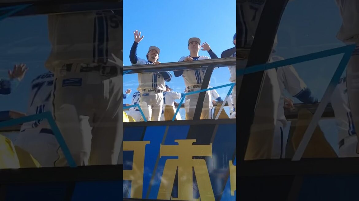 佐野選手&宮崎選手たち豪華メンバーが揃ったパレード二号車! #shorts 佐野選手&宮崎選手たち豪華メンバーが揃ったパレード二号車! #shorts