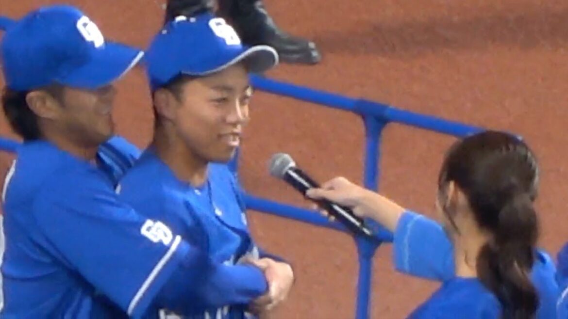 野手陣の反応は? 松葉貴大「野手が足を引っ張ってくるのはシーズン中と変わらない」「ファンの皆さんの声を私が代弁しただけです」 中日ドラゴンズ ファンフェスタ2024 2024/11/23 野手陣の反応は? 松葉貴大「野手が足を引っ張ってくるのはシーズン中と変わらない」「ファンの皆さんの声を私が代弁しただけです」 中日ドラゴンズ ファンフェスタ2024 2024/11/23