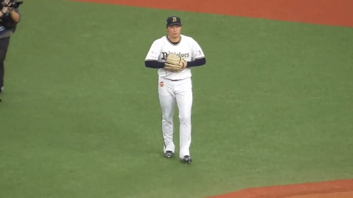 #オリックスバファローズ の 先発ピッチャーは　東 晃平 背番号12