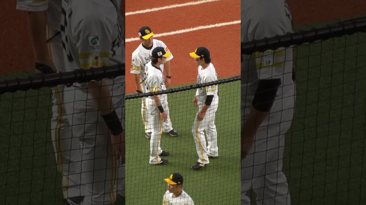 周東 佑京・栗原 陵矢　剝がれてるよ　#福岡ソフトバンクホークス #shorts