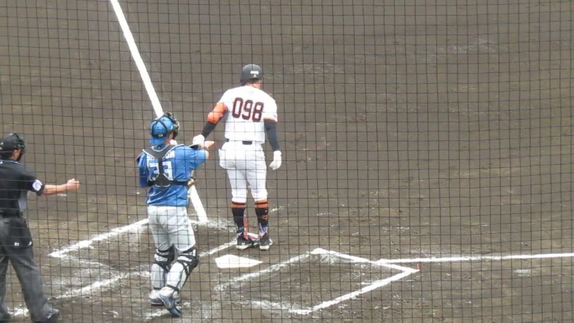 ジャイアンツ ウレーニャ バッティングフォーム＜読売ジャイアンツ 対 日本ハムファイターズ 2024年4月18日＞