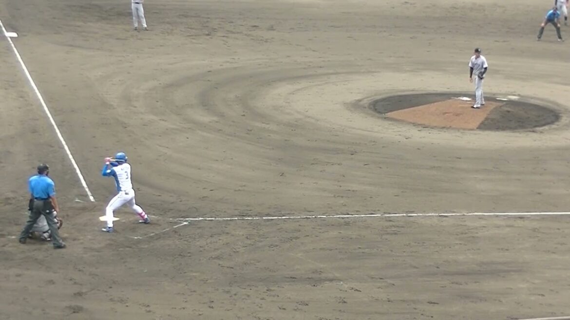 加藤豪将をセンターフライに打ち取る堀田賢慎（2024年6月25日 北海道日本ハムファイターズ対 読売ジャイアンツ）