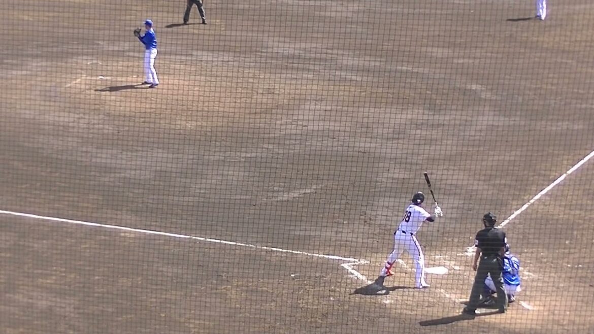 ピンチで巨人ウレーニャをサードゴロに打ち取る石田裕太郎（2024年5月10日 読売ジャイアンツ対 横浜DeNAベイスターズ）