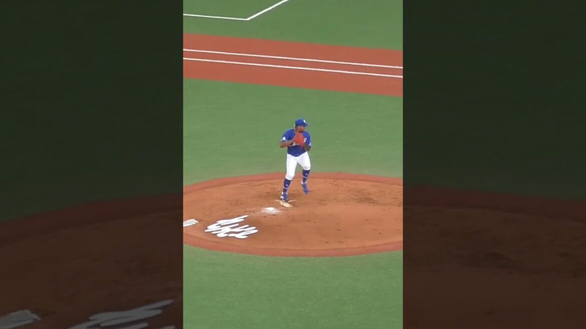 若月健矢 の 鋭い打球が 福田周平と B.BOY を襲う　#オリックスバファローズ #shorts