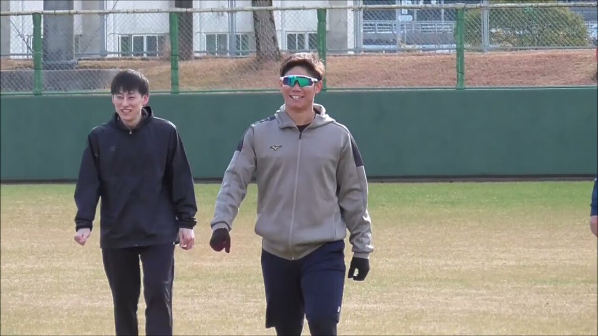 【プロ野球】　広島東洋カープ　『チーム坂倉　自主トレ』　※広島　坂倉選手、韮沢選手、玉村選手、DeNA　上甲選手の４名