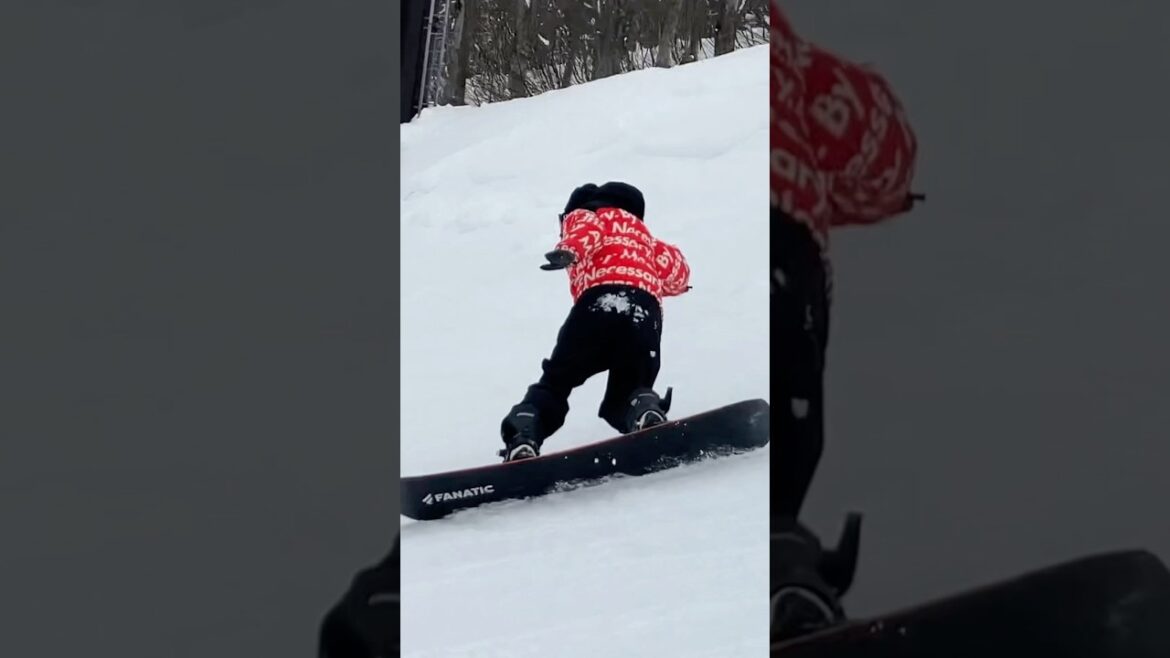 降雪機と天然雪のハイブリッドバーンでカービングターン#竹内水輝#スノーボード#カービングターン#snowboarding #snowboard