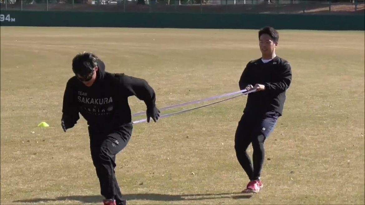 【プロ野球】2025.1.9　広島東洋カープ　『チーム坂倉　自主トレ①』　※広島　坂倉選手、韮沢選手、玉村選手、DeNA　上甲選手の４名