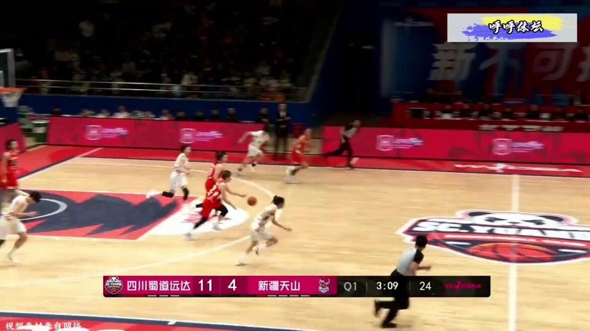 四川女篮再战新疆队，没想到李梦上演不可思议一幕，教练都笑翻了 #篮球🏀 #四川女篮 #李梦 #不可思议一幕