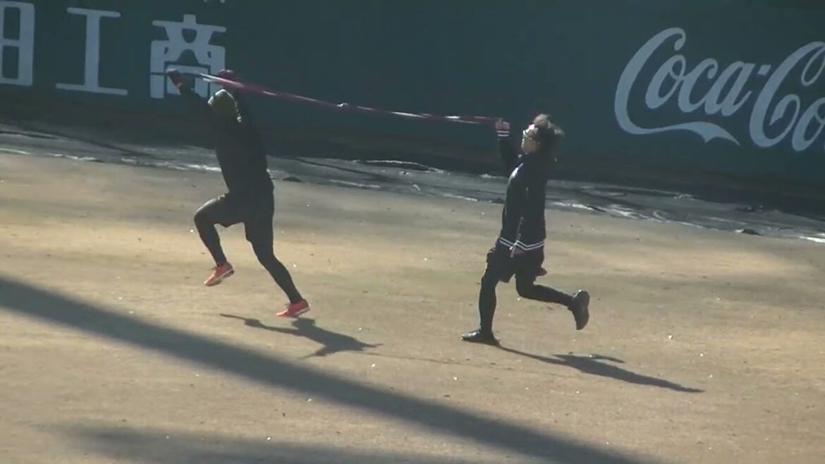 【ジャイアンツ選手自主トレ】なんかデカくなった？木下幹也や戸田懐生がトレーニング　2025年1月10日 ジャイアンツ球場