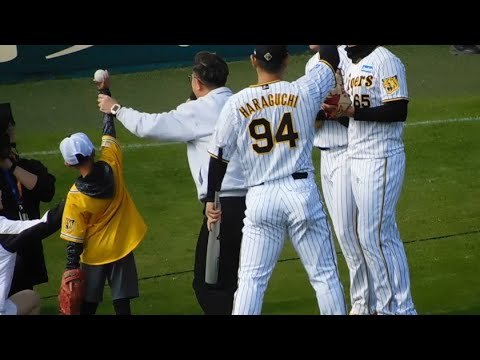 【原口が夢を叶える】原口のライトフライを取りたい少年の夢を叶える 1発で成功し胴上げ 【原口が夢を叶える】原口のライトフライを取りたい少年の夢を叶える 1発で成功し胴上げ