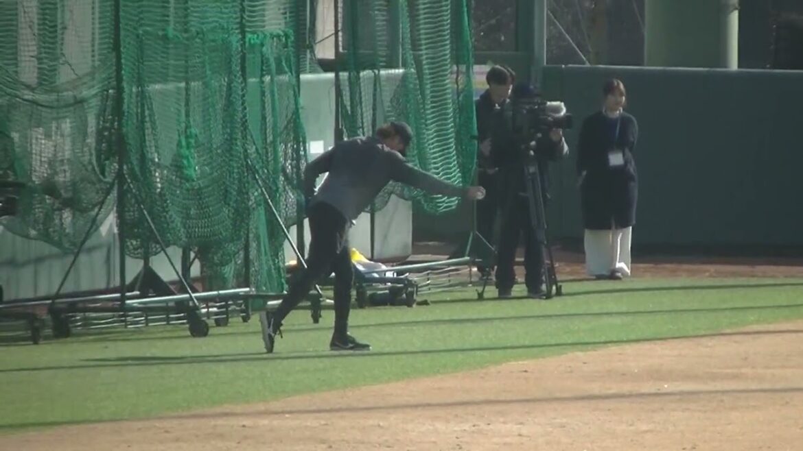 堀田賢慎がジャイアンツ球場で自主トレ〜キャッチボール＜巨人 自主トレ ジャイアンツ球場 2025年1月15日＞