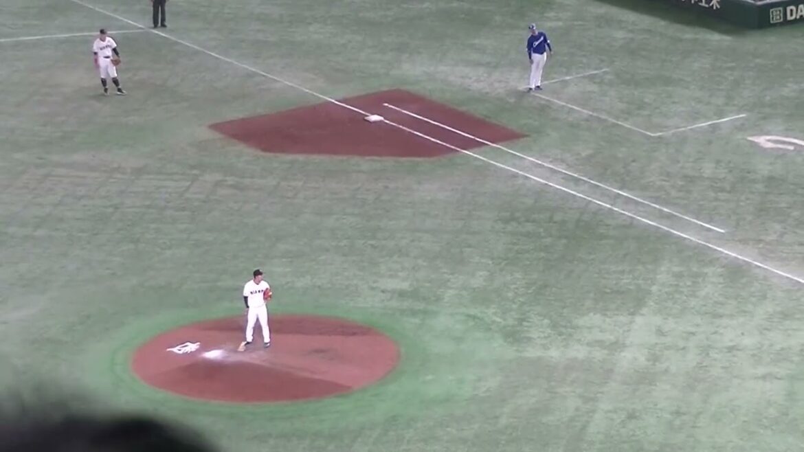 木下拓哉ツーベースヒットを放つ＜読売ジャイアンツ 対 中日ドラゴンズ 2024年4月24日＞