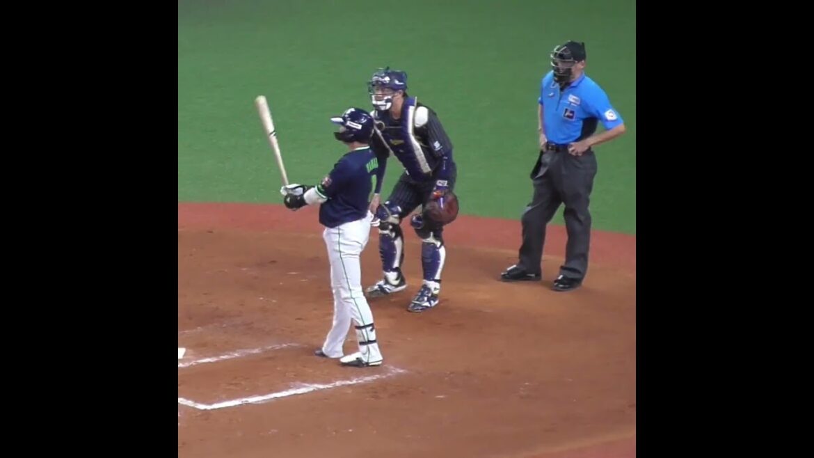 山田 哲人　初球打ちで試合時間短縮に貢献　#東京ヤクルトスワローズ #shorts