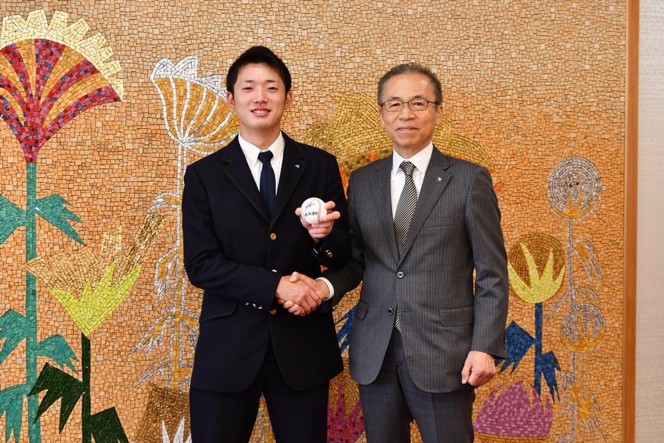 市長と長岡選手