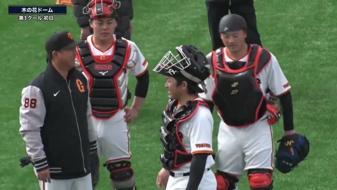 【春季キャンプ】キャッチャー「10」甲斐拓也・京本ブルペン【巨人】 【春季キャンプ】キャッチャー「10」甲斐拓也・京本ブルペン【巨人】