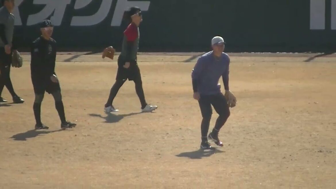 【巨人】フライをとる増田陸や浦田俊輔 石塚裕惺【ジャイアツ球場 自主トレ 2025年1月29日】