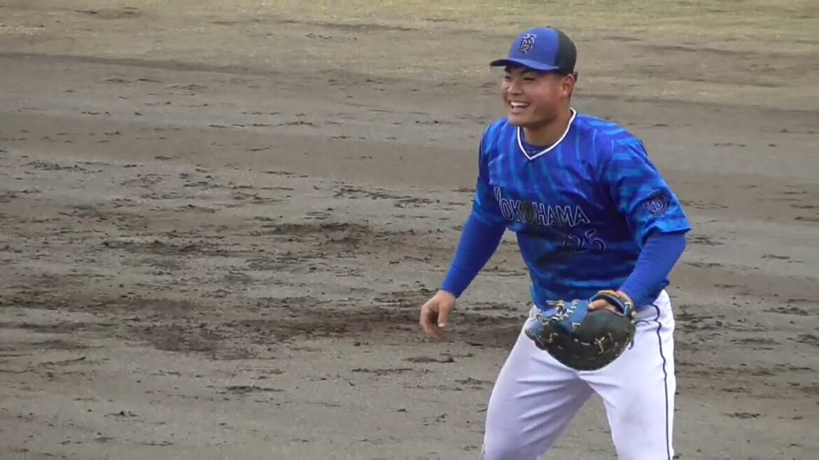 2025年2月 横浜DeNA春季キャンプ・奄美B班 内野手陣の守備ノック練習風景その３