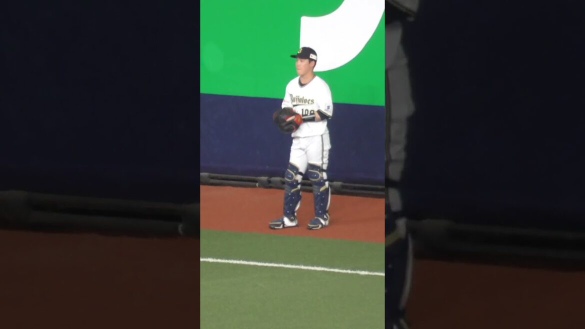 稲富 宏樹　'22年に 育成選手 から ブルペン捕手 へ転身　#オリックスバファローズ #shorts