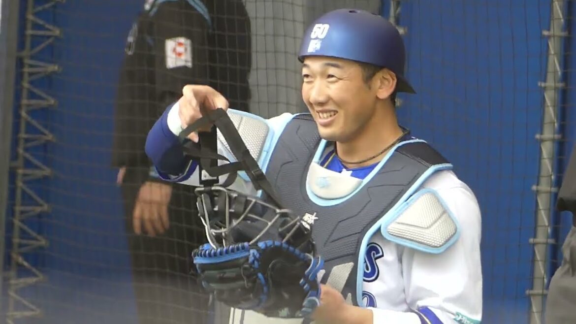 2025年2月 横浜DeNA春季キャンプ・宜野湾A班 山本 祐大選手 ブルペン捕手練習