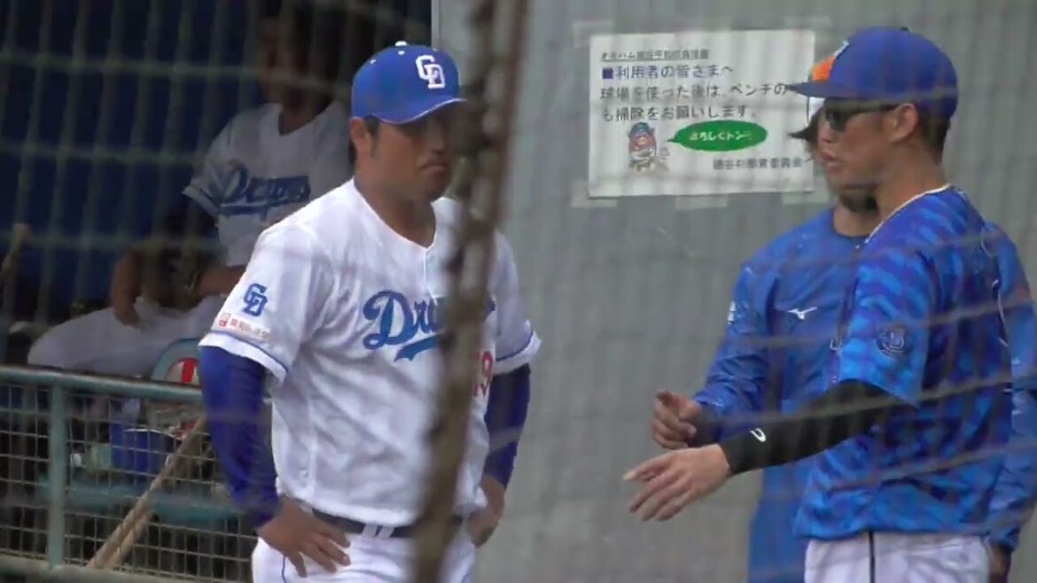 2025年2月 横浜DeNA春季キャンプ・宜野湾A班 京田 陽太 選手と九鬼 隆平選手