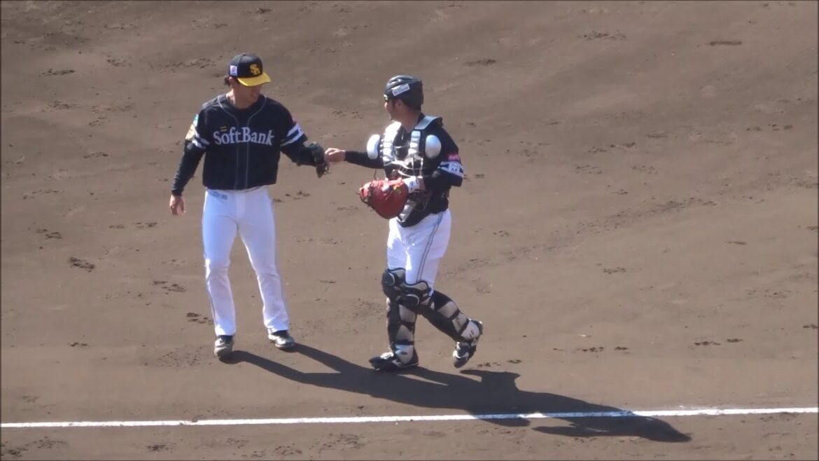 海野隆司がヒットで出塁も渡邉陸が三振ゲッツー！嶺井博希は四球で出塁した庄子雄大の盗塁も阻止し岩井俊介とグータッチ　～SBホークス紅白戦・5回裏（2025.02.17）～