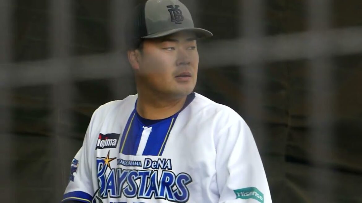 2025年2月 横浜DeNA春季キャンプ・宜野湾A班 伊勢 大夢 投手のブルペン投球練習