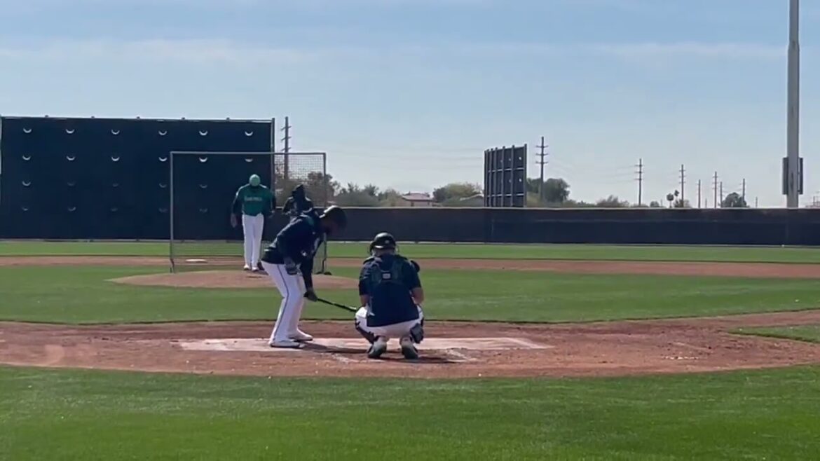 Victor Robles vs Luis Castillo Live Batting Practice with Seattle Mariners! 2025 MLB Spring Training