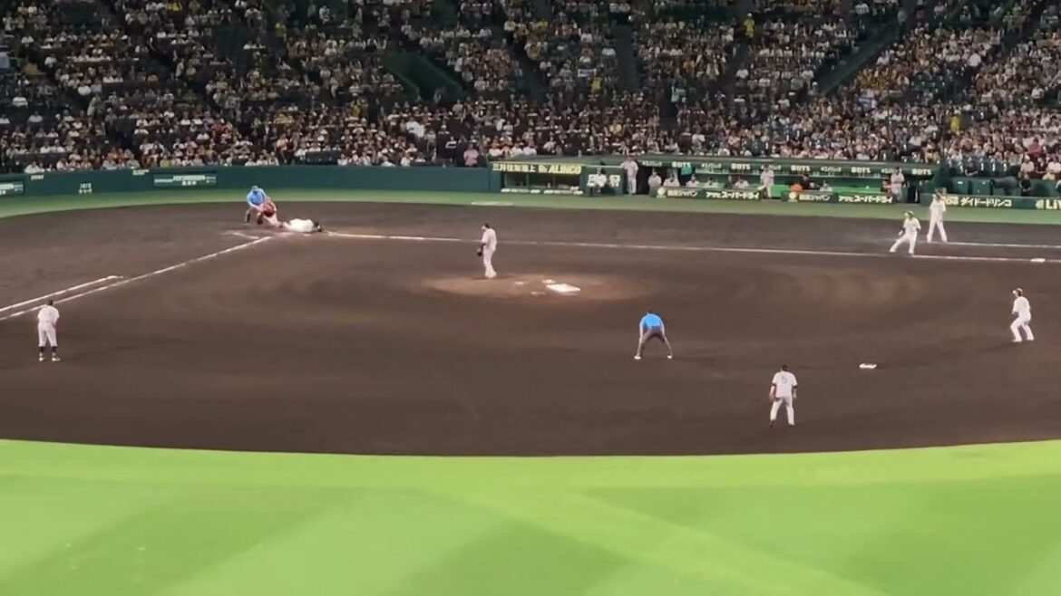 【ファンも我慢限界】森下に2球連続で危険球を投げ なぜかオラついてイキり散らかした平内 ライトスタンドの阪神ファンから猛烈なブーイングを浴びせられる【当然】 岡田監督も試合後に激怒