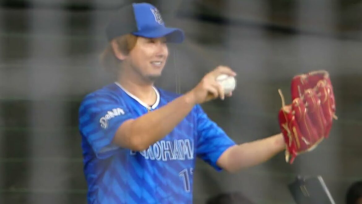 2025年2月 横浜DeNA春季キャンプ・宜野湾A班 三嶋 一輝 投手のブルペン投球練習