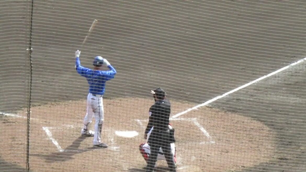【ベイスターズ】加藤響バッティングフォーム（2025年2月18日 練習試合 読売ジャイアンツ 対 横浜DeNAベイスターズ ）