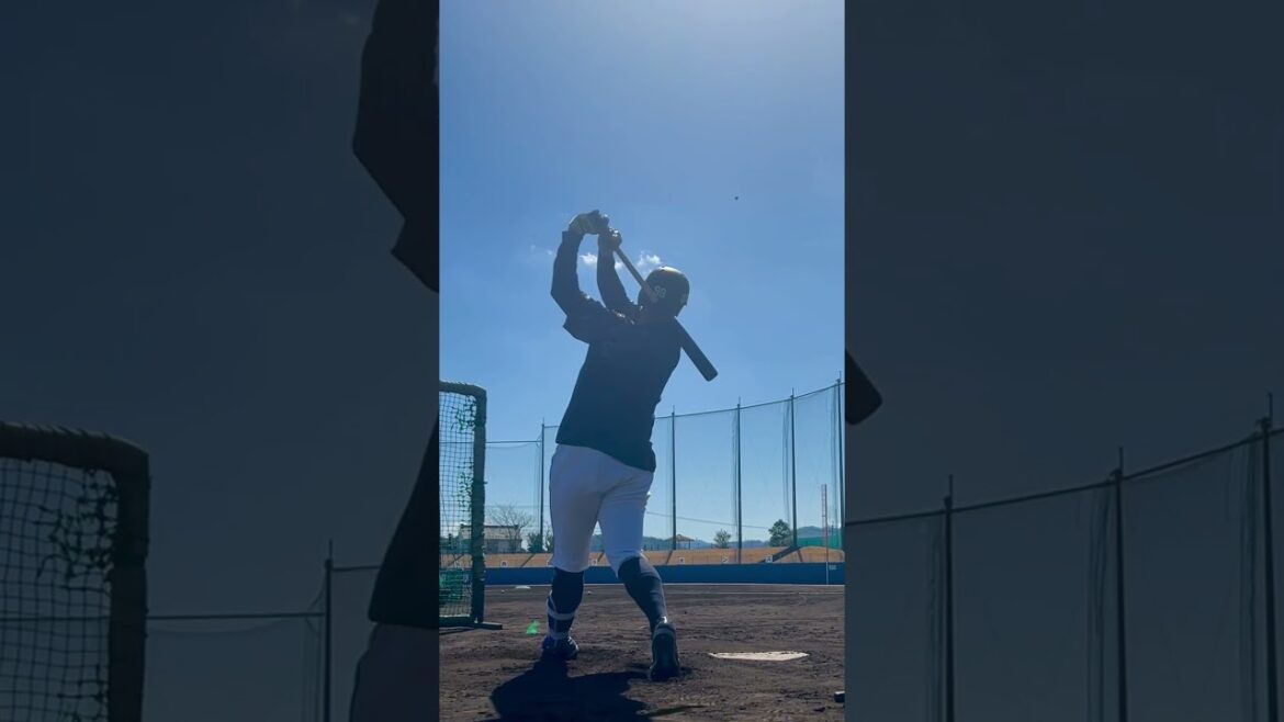 【空へ吸い込まれる打球！】村田怜音選手のロングティー