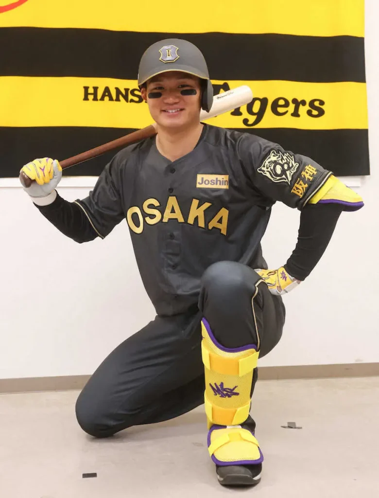 阪神、大阪タイガース時代をモチーフに特別ユニの着用発表　森下「昔の感じが出てすごくいい」― スポニチ Sponichi Annex 野球