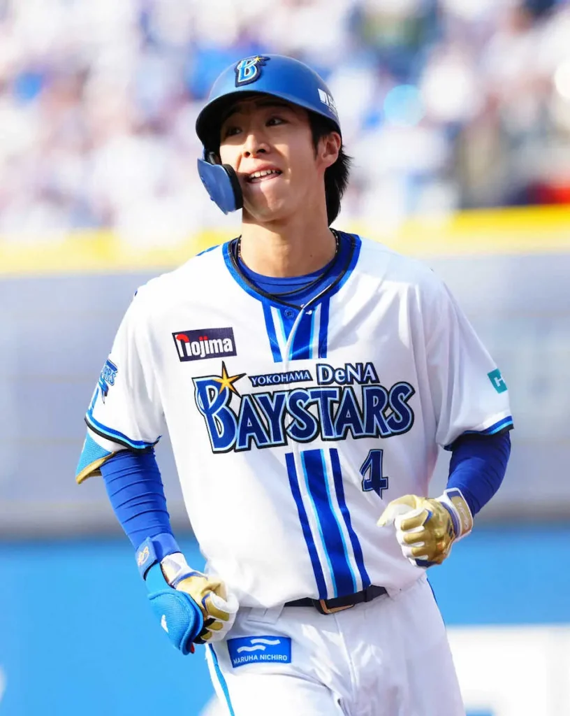 DeNA度会　大暴れ3安打！巨人開幕投手・戸郷討ち、先制の口火切る中前打　公私に絶好調！― スポニチ Sponichi Annex 野球