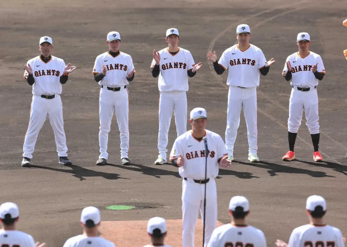 巨人がキャンプ打ち上げ　田中将大は「ホッとして沖縄を離れられる」次回は3・2のヤクルト戦に登板― スポニチ Sponichi Annex 野球