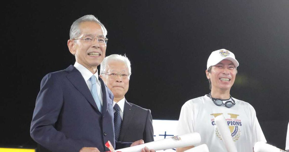 【塚ちゃんの生涯一記者】ヤクルト・衣笠剛球団会長は〝鉄人〟だった 大号令の2021年は「最下位脱出どころかナント日本一」 – サンスポ 【塚ちゃんの生涯一記者】ヤクルト・衣笠剛球団会長は〝鉄人〟だった 大号令の2021年は「最下位脱出どころかナント日本一」 - サンスポ