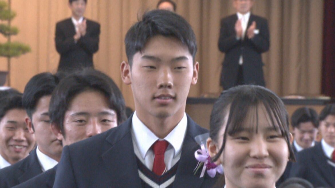 横浜DeNA・田内真翔選手がおかやま山陽高校を卒業 プロ野球での活躍誓う | KSBニュース | KSB瀬戸内海放送 横浜DeNA・田内真翔選手がおかやま山陽高校を卒業 プロ野球での活躍誓う | KSBニュース | KSB瀬戸内海放送