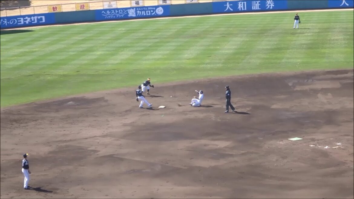 津森宥紀投手からラッキーなヒットで出塁した渡邉陸選手、盗塁を決める（谷川原健太捕手より） ～SBホークス紅白戦・3回裏（2025.02.17）～